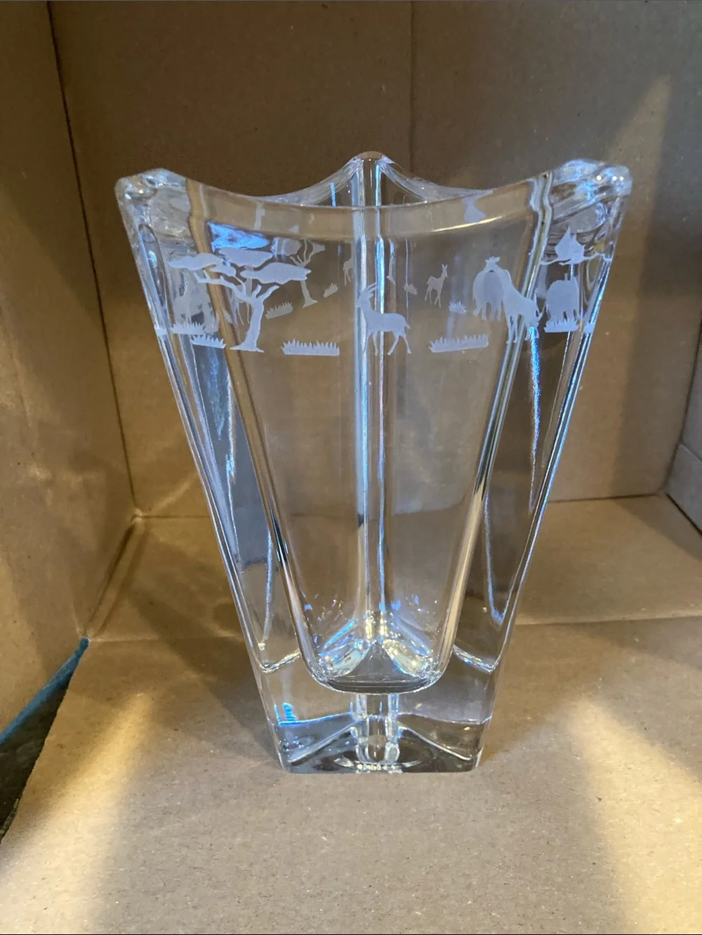 Mikasa Safari clear Crystal triangular vase